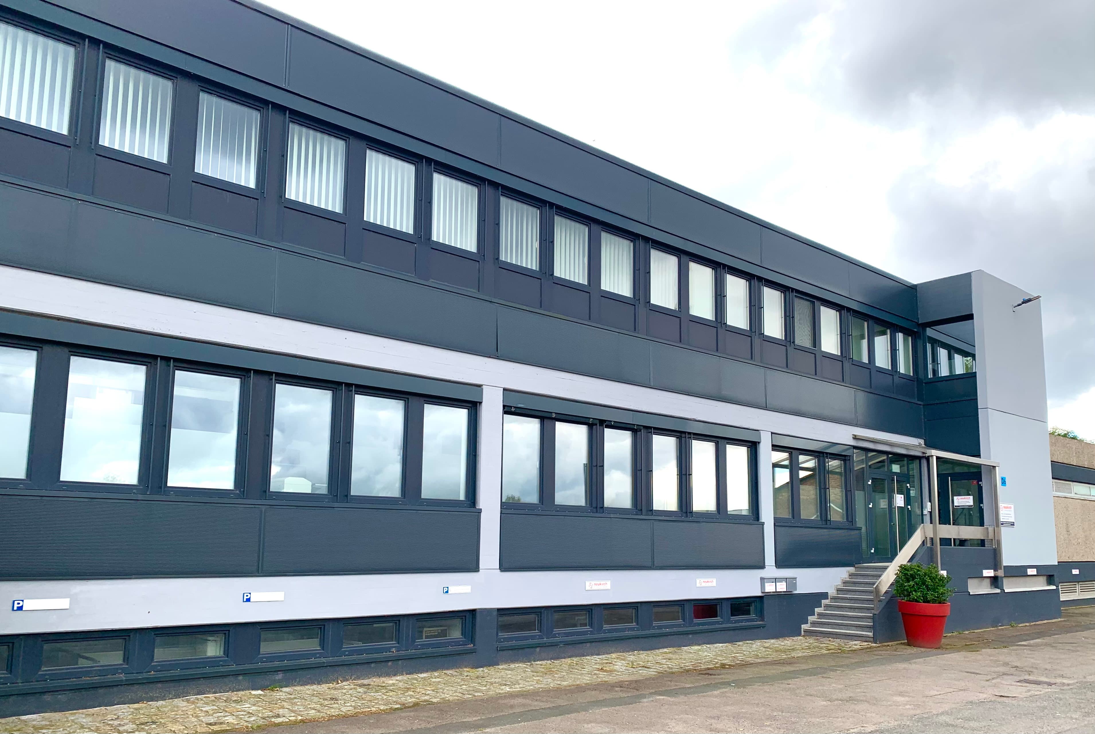 Bürohaus mit Verwaltung an der Wohlenbergstraße 6 in Hannover-Nord – Außenansicht
